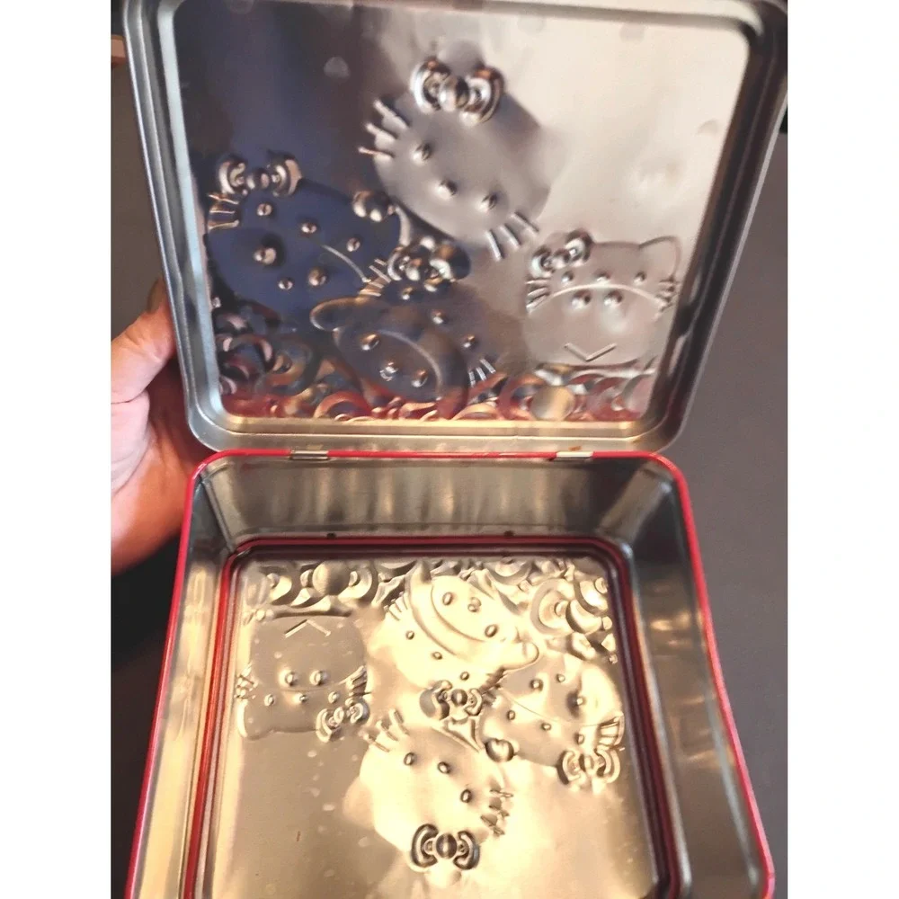 VINTAGE LOUNGEFLY SANRIO HELLO KITTY LUNCHBOX METAL TIN 2010 y2k coquette retro